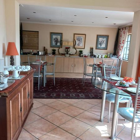 Cherry Tree Cottage B&B Linden Johannesburg Esterno foto