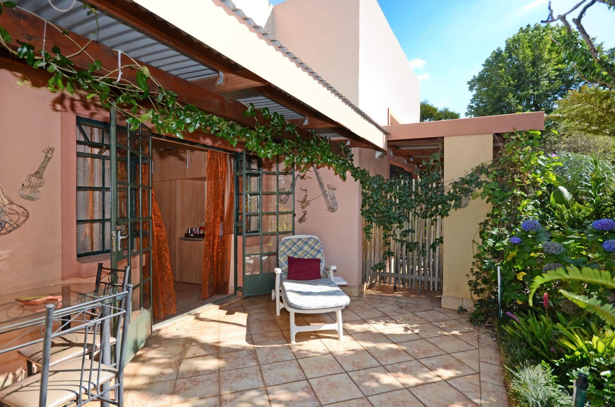 Cherry Tree Cottage B&B Linden Johannesburg Esterno foto