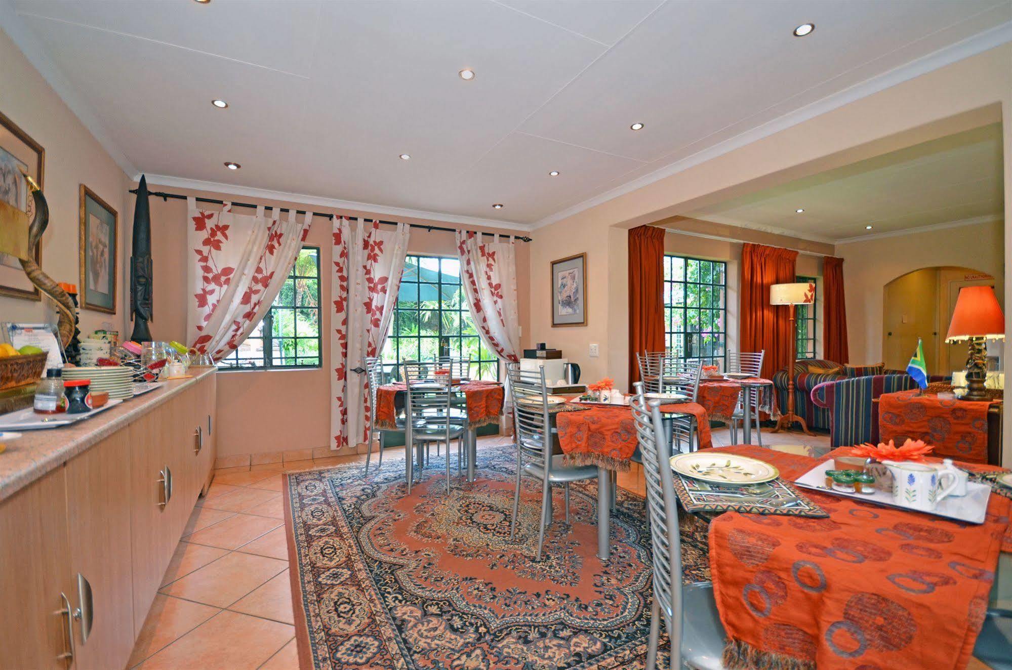 Cherry Tree Cottage B&B Linden Johannesburg Esterno foto
