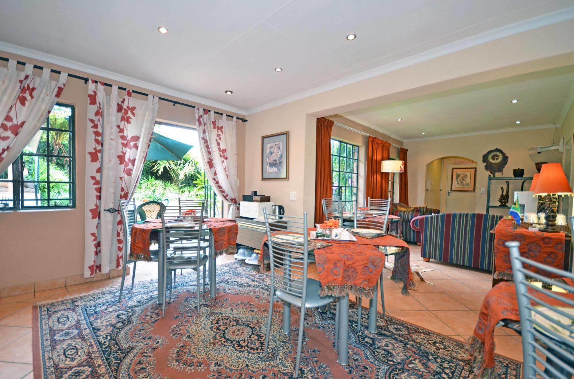 Cherry Tree Cottage B&B Linden Johannesburg Esterno foto