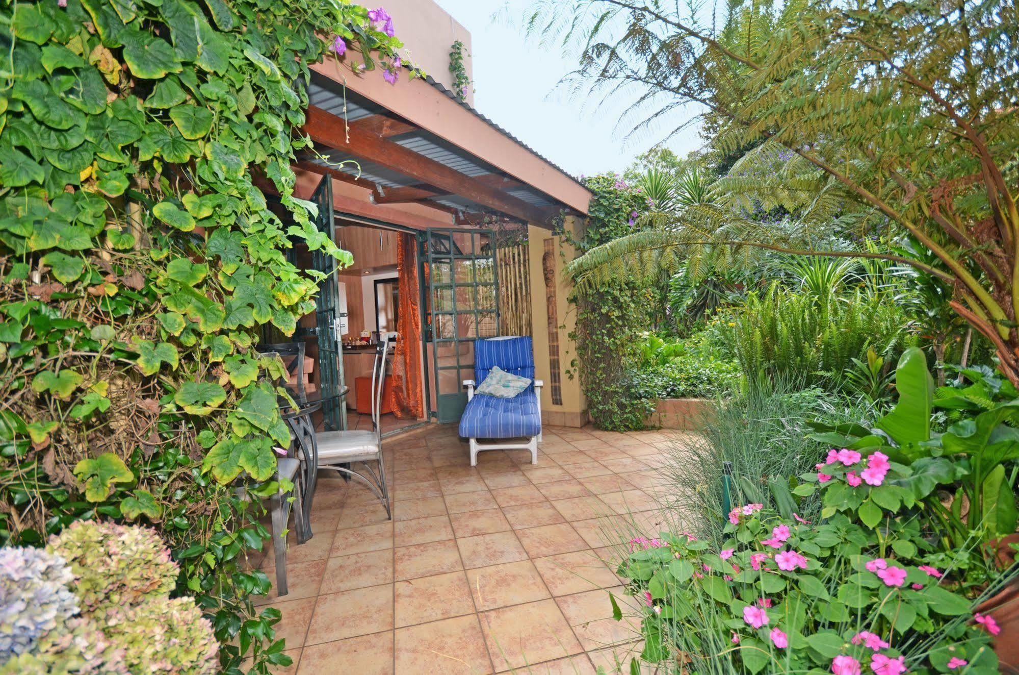 Cherry Tree Cottage B&B Linden Johannesburg Esterno foto